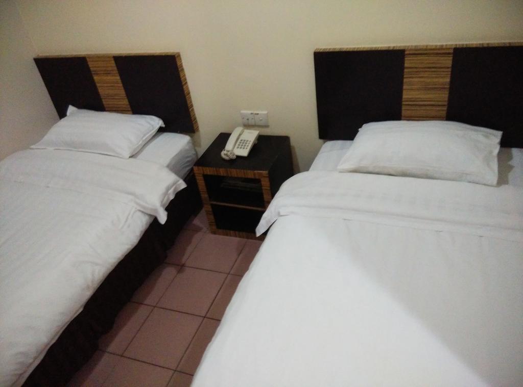 Hotel Traveller Кота Кинабалу Екстериор снимка